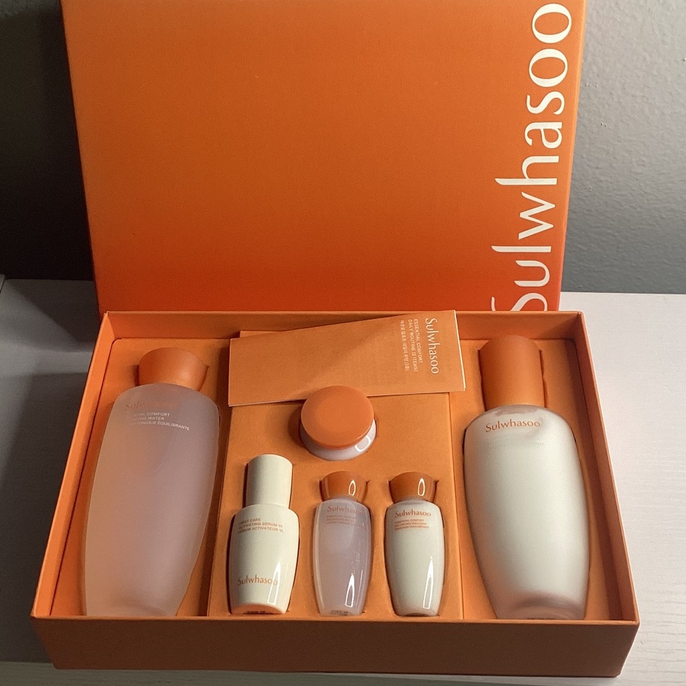 Sulwhasoo  Essential Comfort Daily Routine Set! New in box